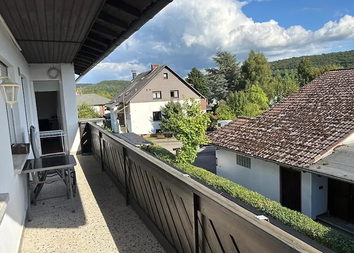 Cozy And Modern Apartment Your Home Away From Home Lohra fotoğrafı