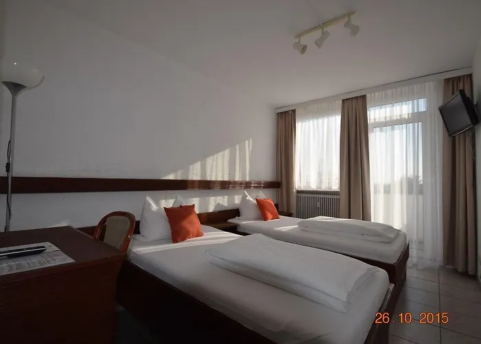Hotel & Restaurant Main Taunus Hochheim am Main photo